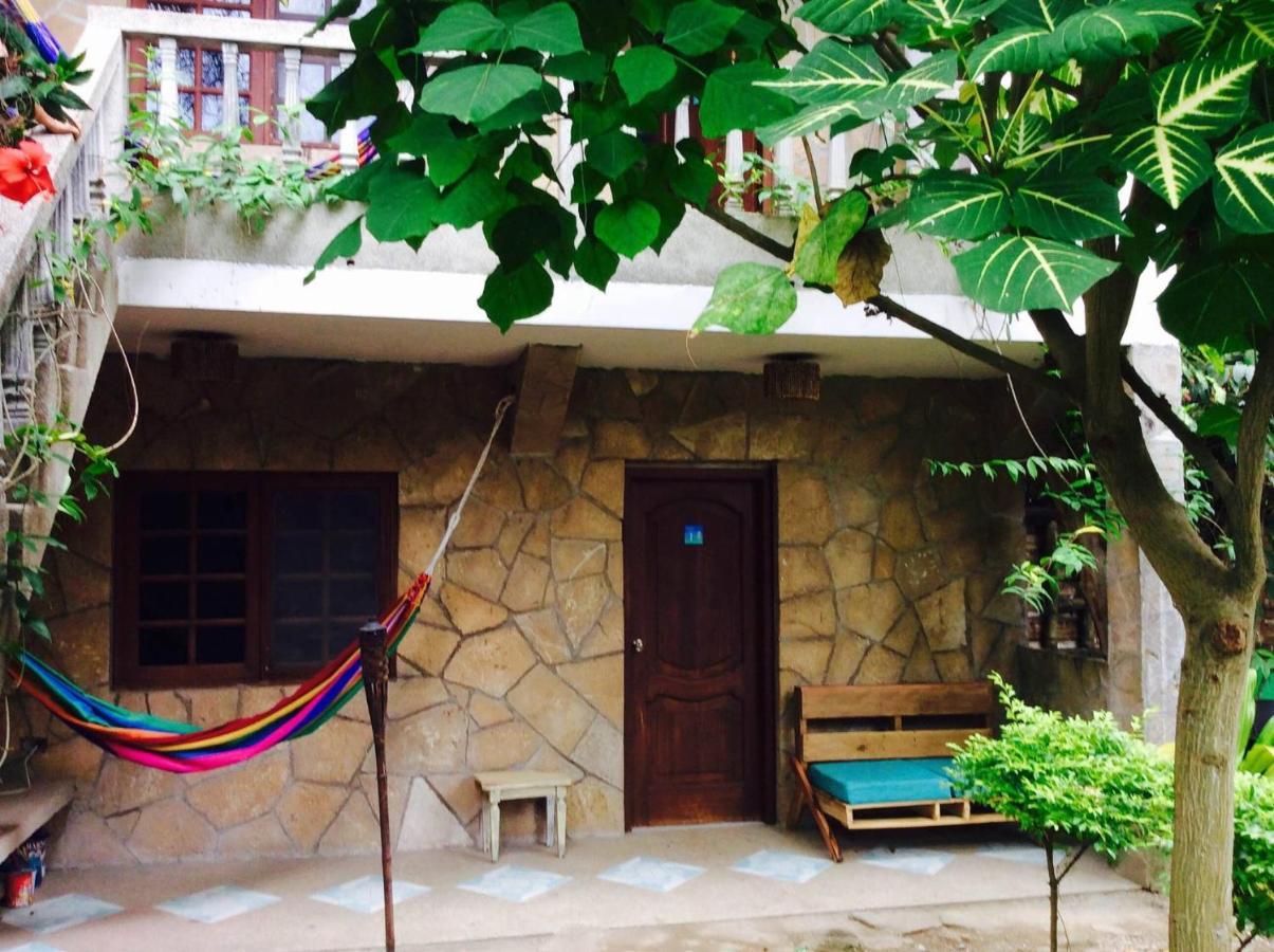 Hostal Moai Montañita Exteriér fotografie