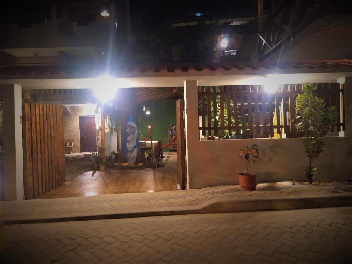 Hostal Moai Montañita Exteriér fotografie