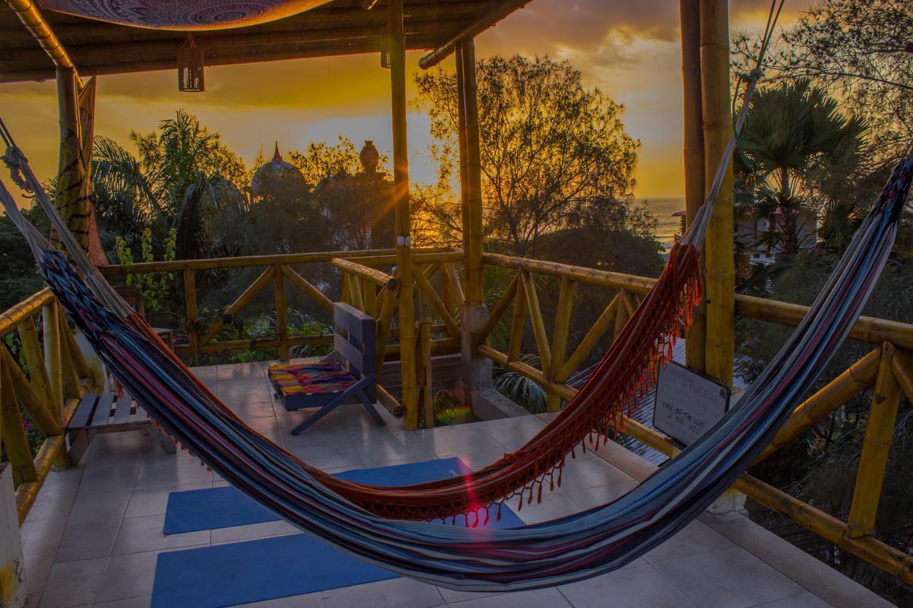 Hostal Moai Montañita Exteriér fotografie